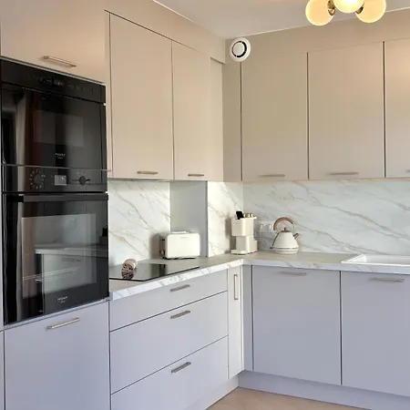 Aronys - 2 Parking & Vue Cavalaire-sur-Mer